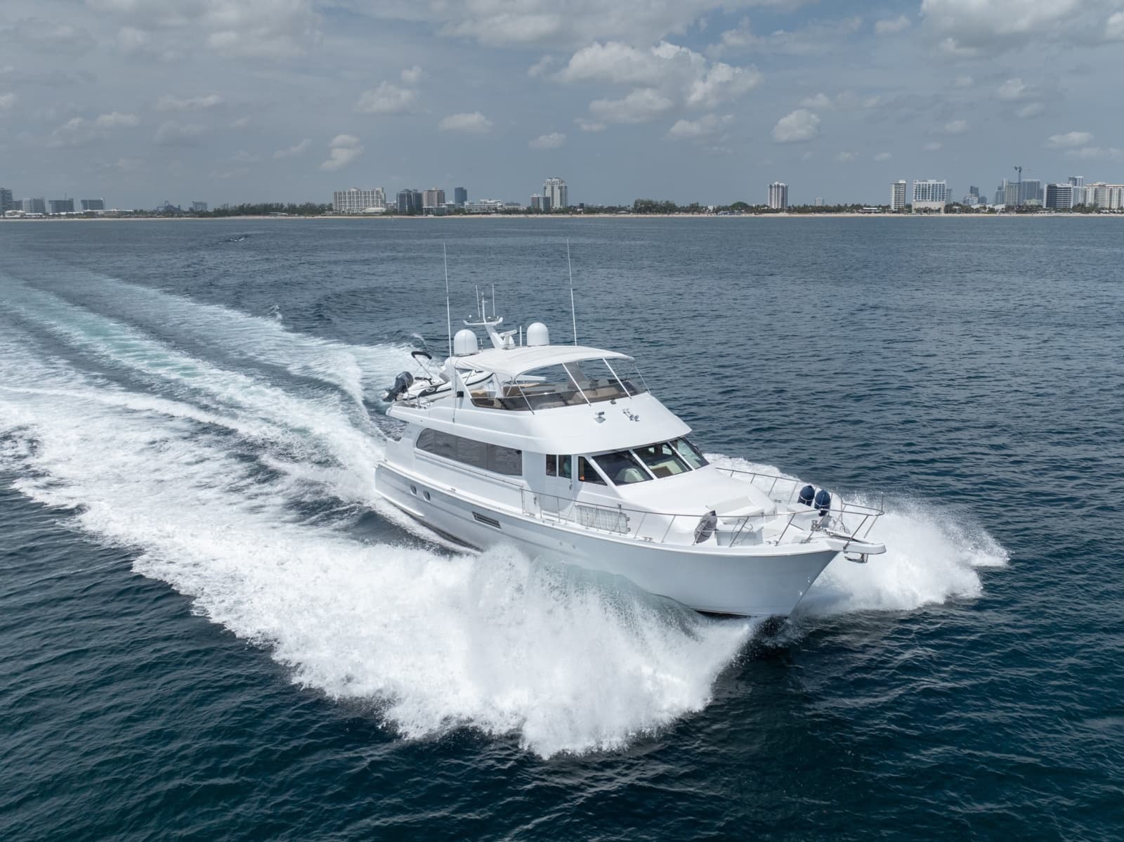 2000 Hatteras 75 Sport Deck - Photo 11