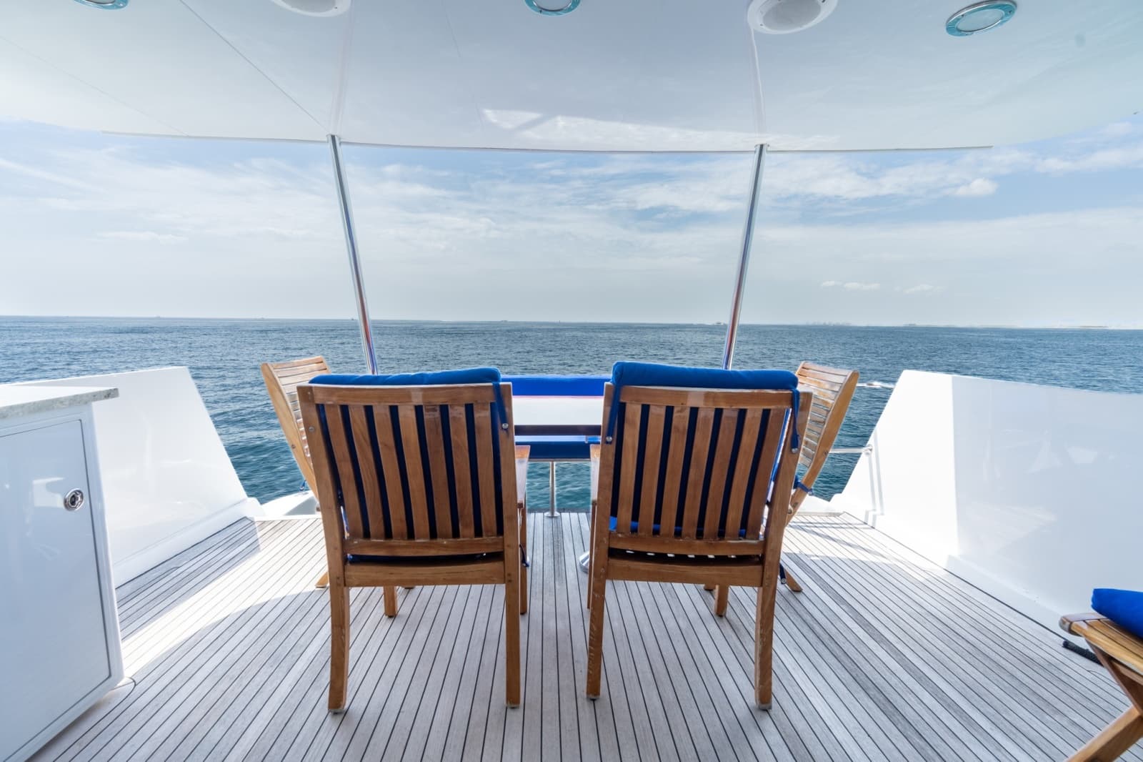 2000 Hatteras 75 Sport Deck - Photo 22