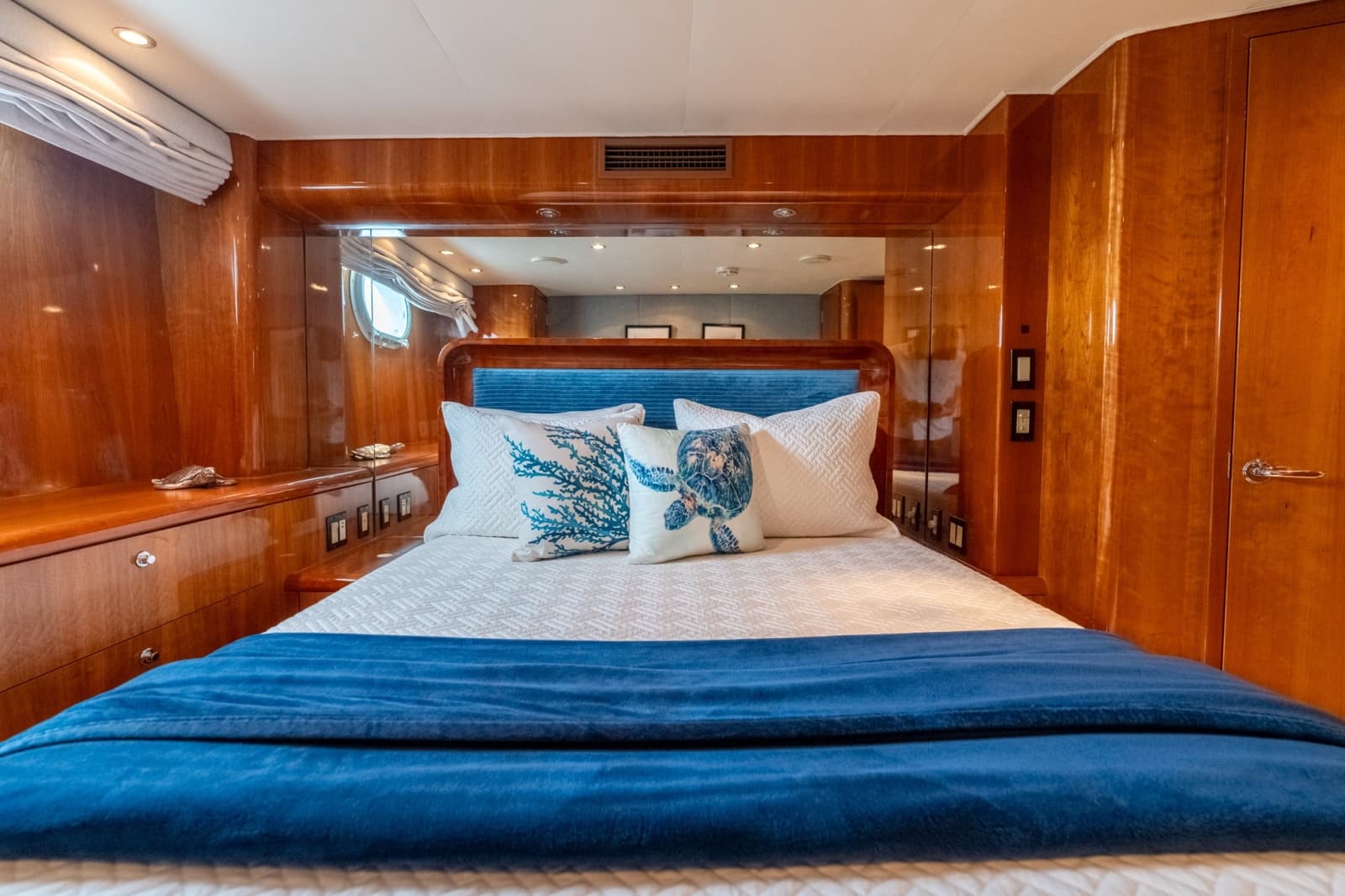 2000 Hatteras 75 Sport Deck - Photo 58