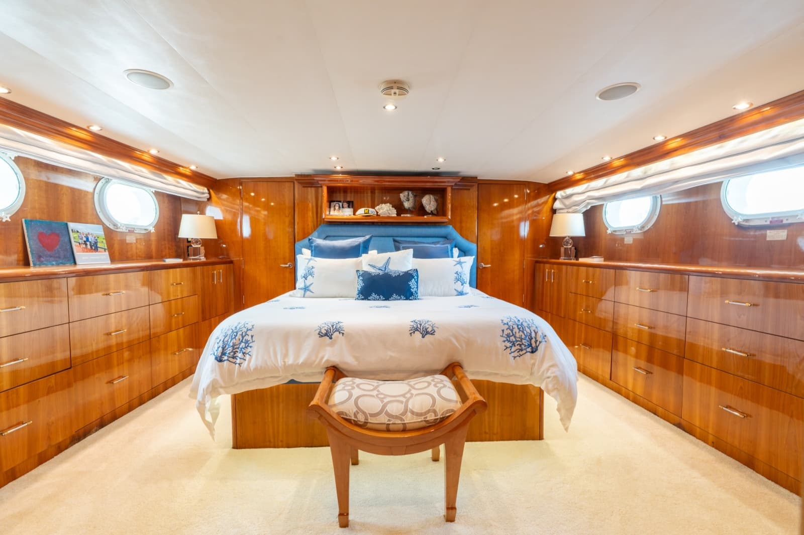 2000 Hatteras 75 Sport Deck - Photo 48