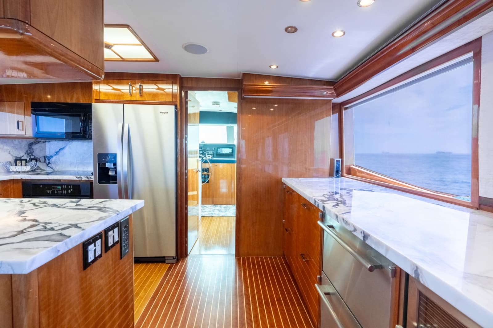 2000 Hatteras 75 Sport Deck - Photo 39