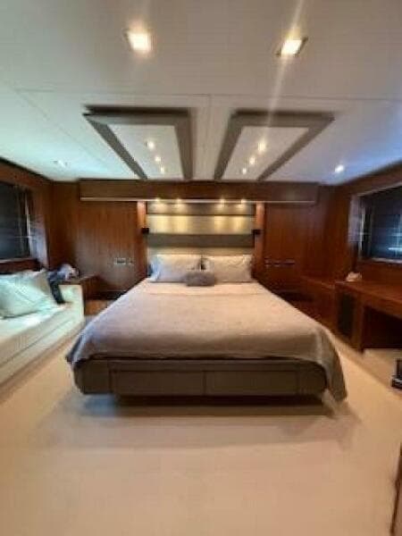 2012 Sunseeker Predator Sport Yacht 74