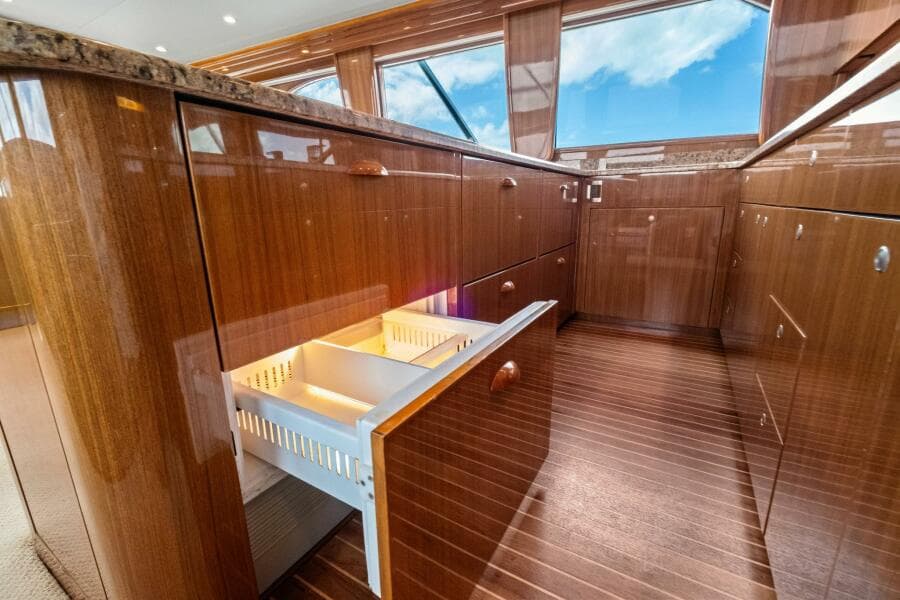 2008 Viking 64 Convertible