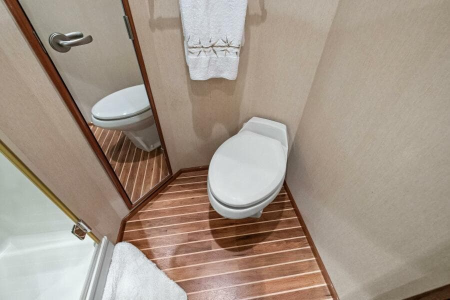 2008 Viking 64 Convertible