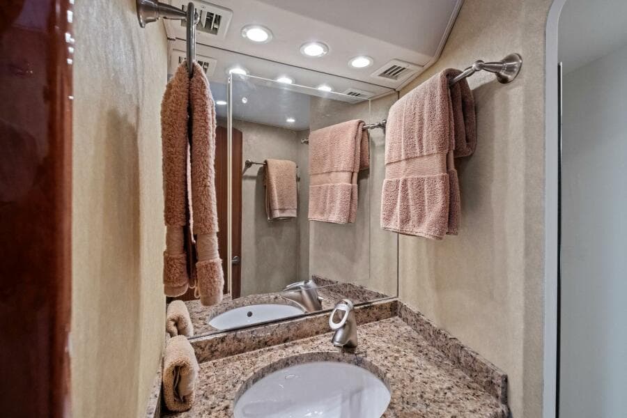 2008 Viking 64 Convertible