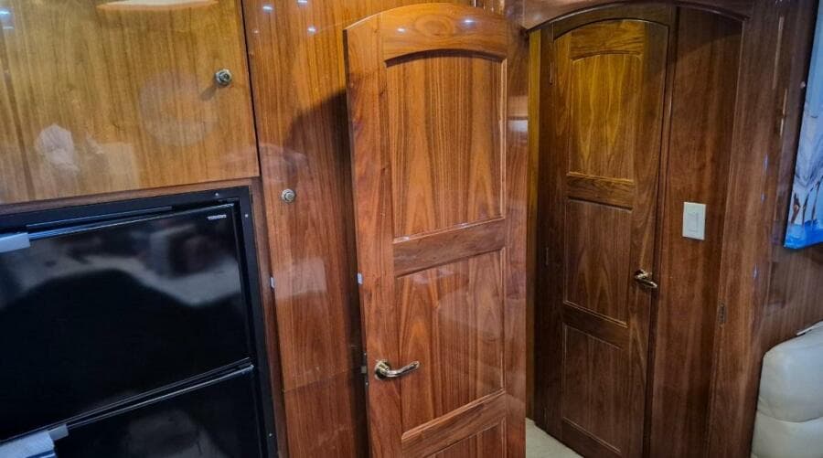 2003 Navigator Californian Veneti