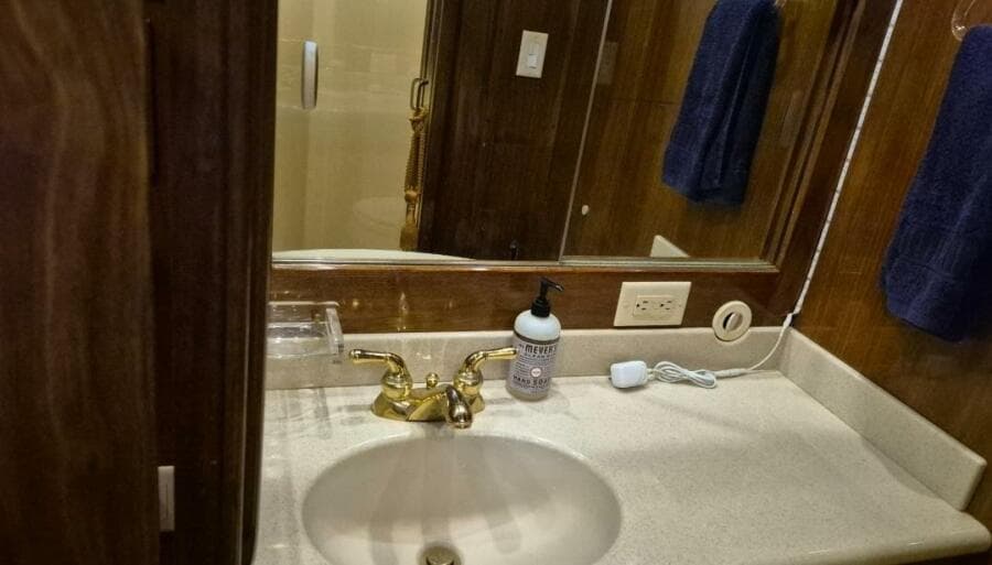 2003 Navigator Californian Veneti