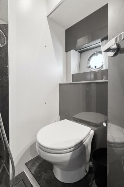 2022 Cranchi M 44 HT