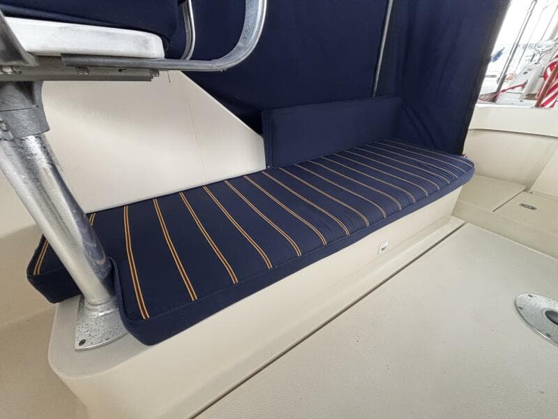 2004 Mainship Pilot 30 Rum Runner II