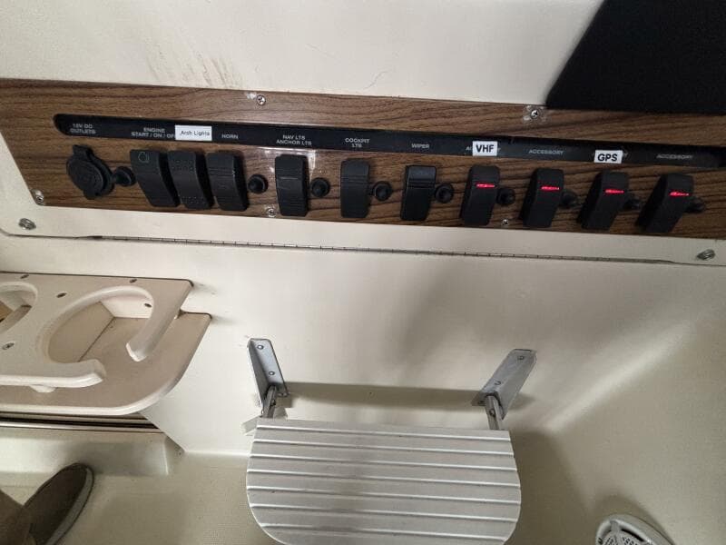 2004 Mainship Pilot 30 Rum Runner II