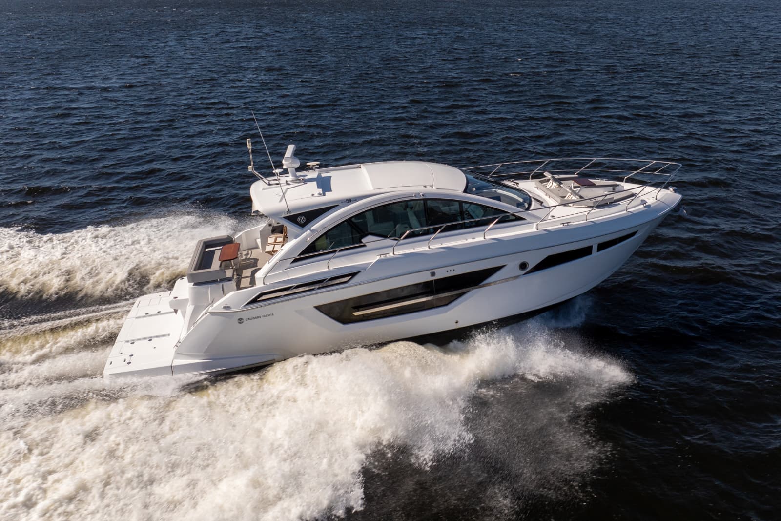 2020 Cruisers Yachts 50 CANTIUS - Photo 24