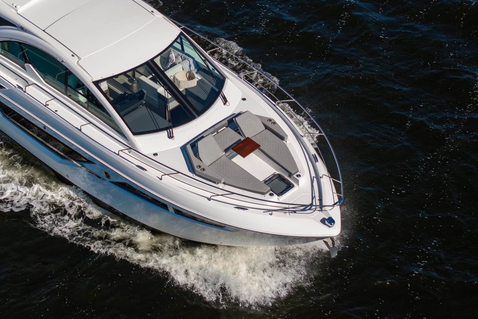 2020 Cruisers Yachts 50 CANTIUS - Photo 4
