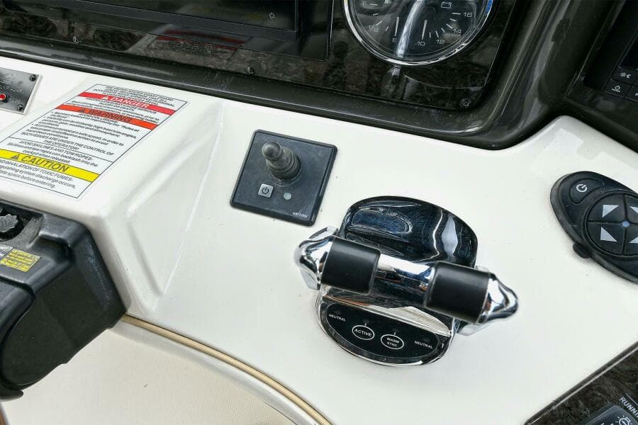 2008 Sea Ray 44 Sedan Bridge