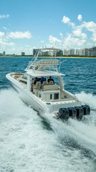 2016 Boston Whaler 