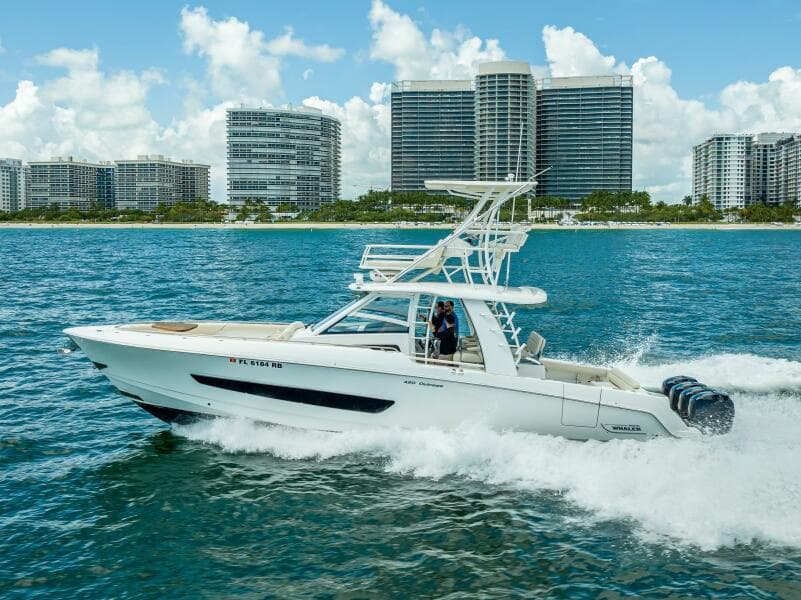 2016 Boston Whaler 