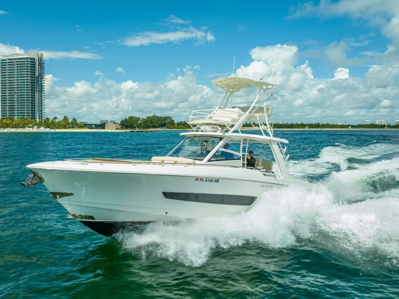2016 Boston Whaler 