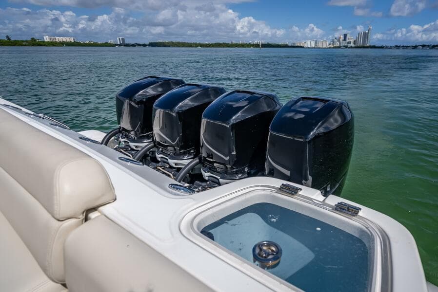 2016 Boston Whaler 