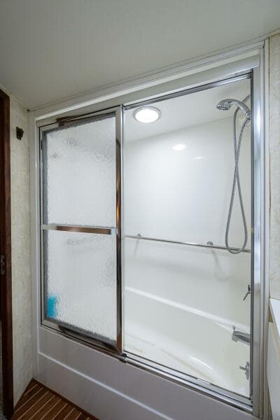 Hatteras 63 - Phantom - Head