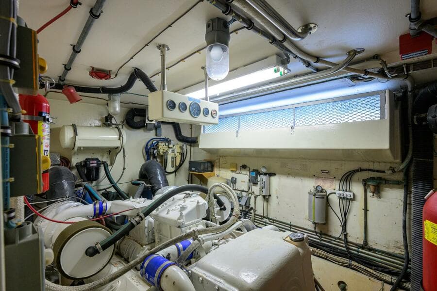 Hatteras 63 - Phantom - Engine Room