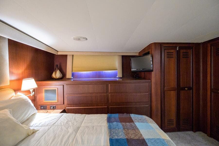 Hatteras 63 - Phantom - Master Stateroom