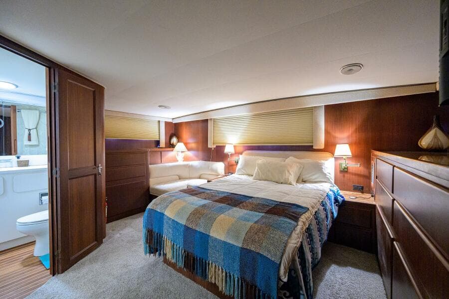 Hatteras 63 - Phantom - Master Stateroom