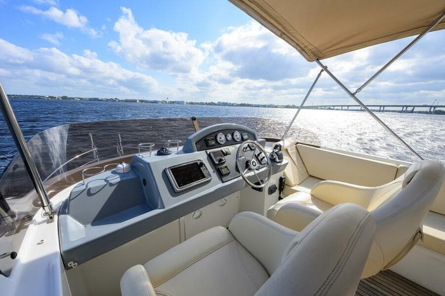 Beneteau 44 Stellar Seascape  - Bridge Electronics