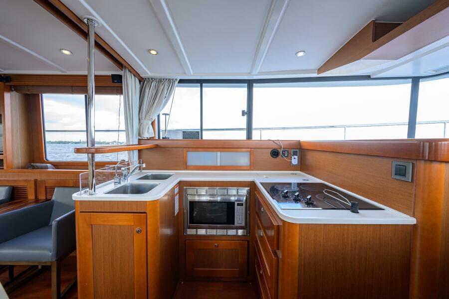44 Beneteau Stellar Seascape - Galley, Sink and Cooktop