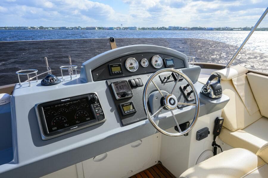 Beneteau 44 Stellar Seascape  - Bridge Electronics