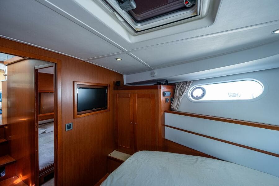 Beneteau 44 Stellar Seascape  - Master Stateroom, TV