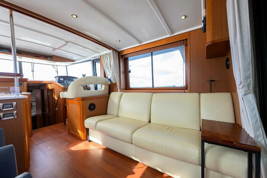 Beneteau 44 Stellar Seascape - Salon, Port and Starboard Seating