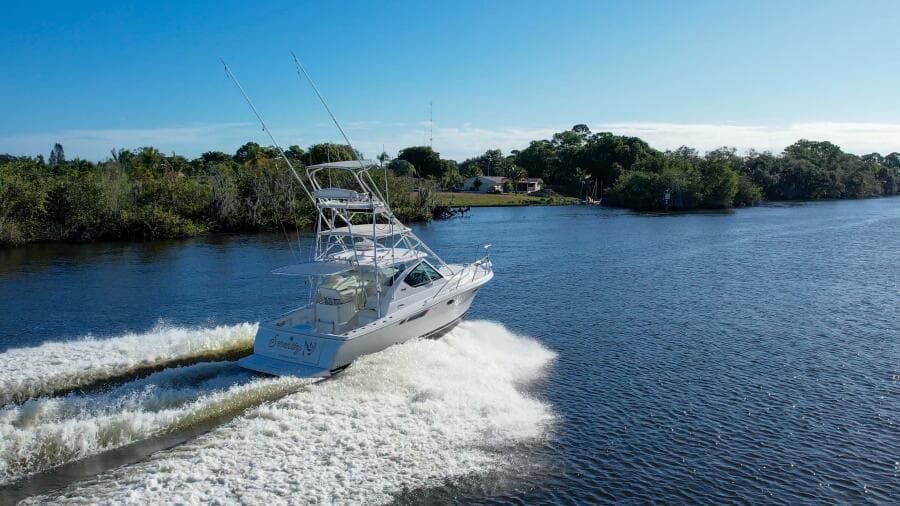 Tiara 31 Serenity- Running Photo