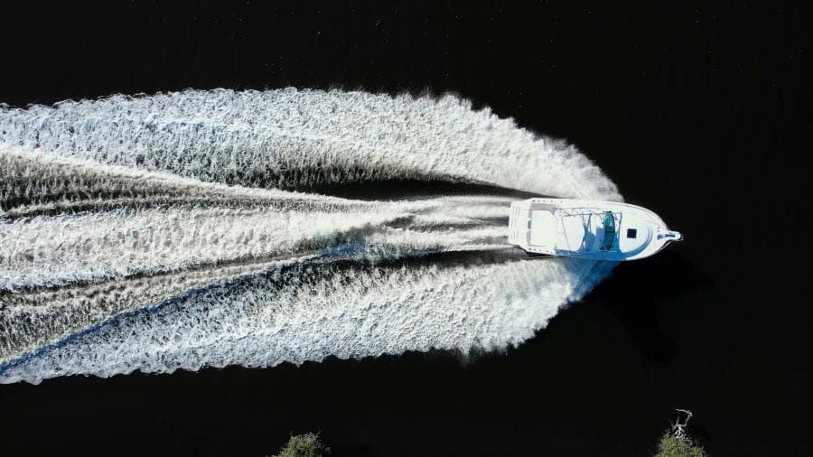 Tiara 31 Serenity- Aerial Running Profile