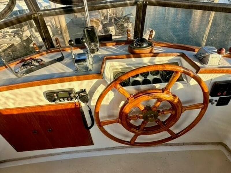 1981 Grand Banks  - Photo 17