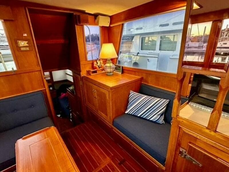 1981 Grand Banks  - Photo 40