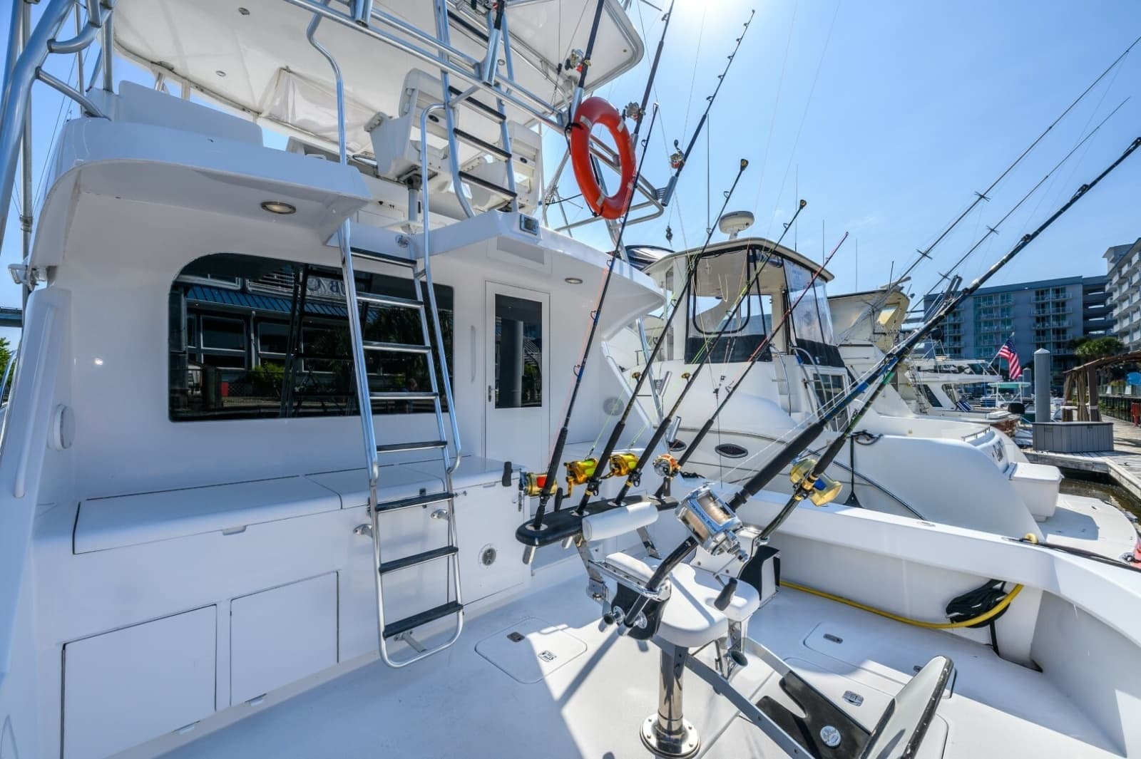2000 Hatteras 55 Convertible - Photo 14