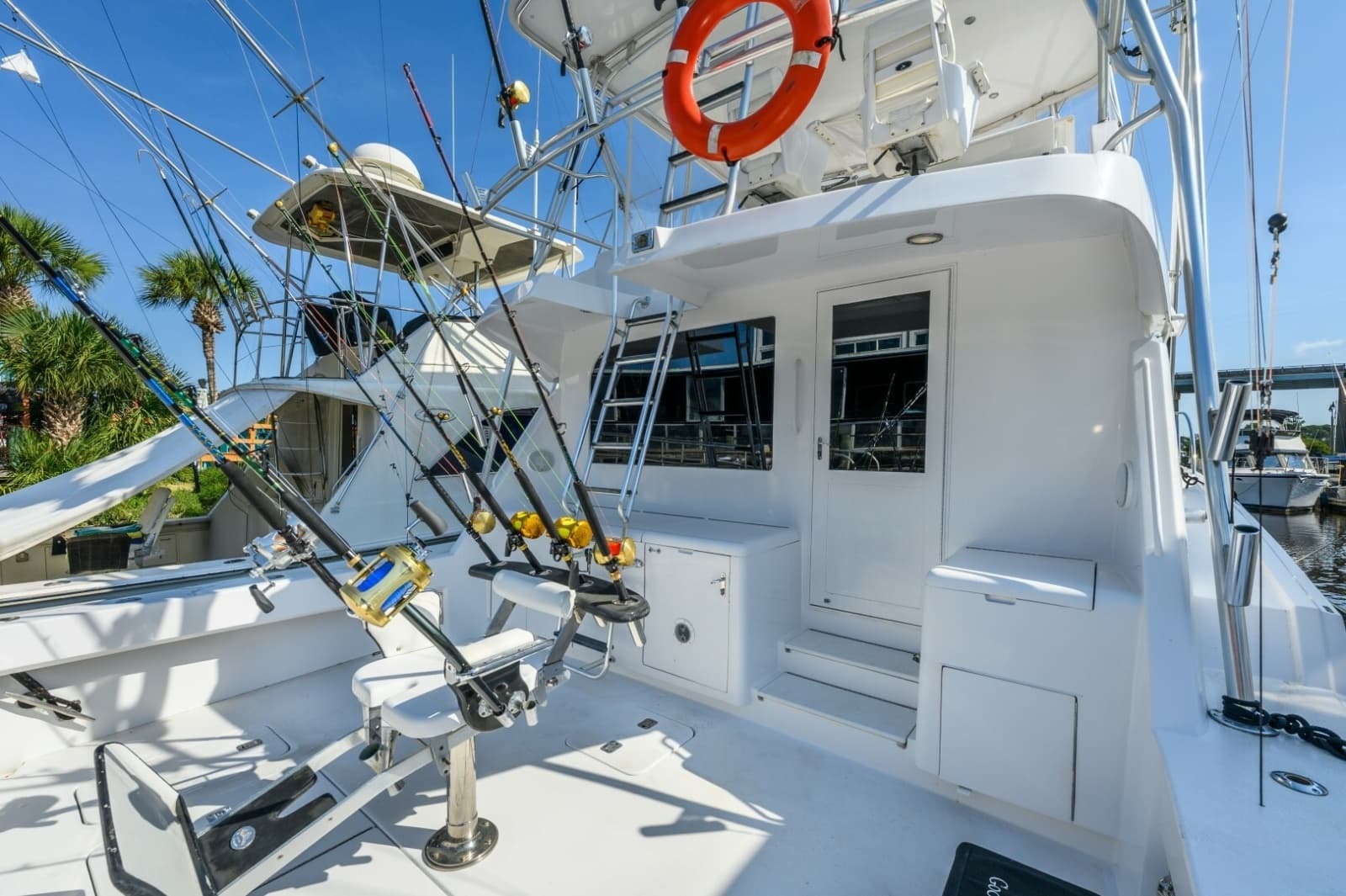 2000 Hatteras 55 Convertible - Photo 15