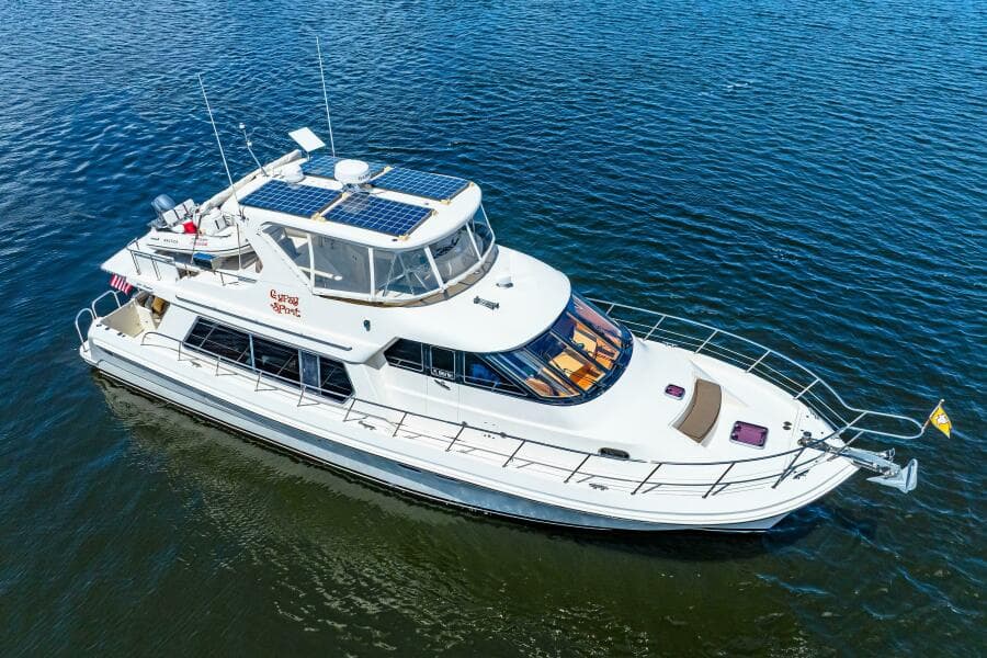 2007 Hampton 558 Pilothouse
