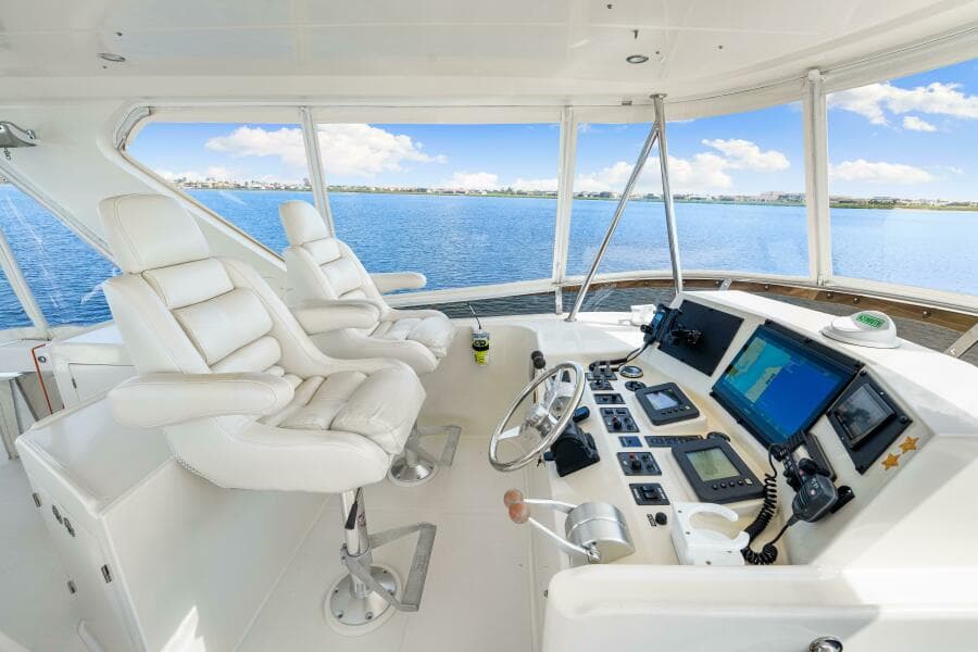 2007 Hampton 558 Pilothouse