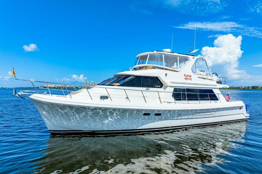 2007 Hampton 558 Pilothouse