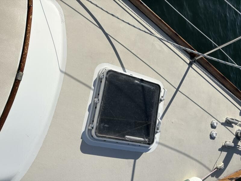 foredeck hatch