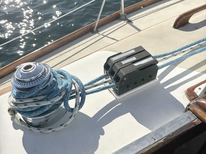 Rope clutches port