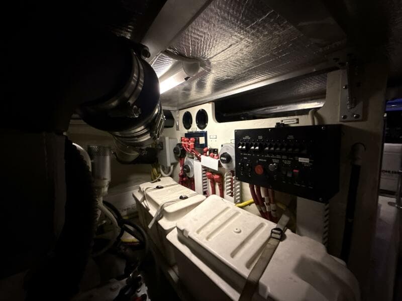 2004 Carver 460 voyager