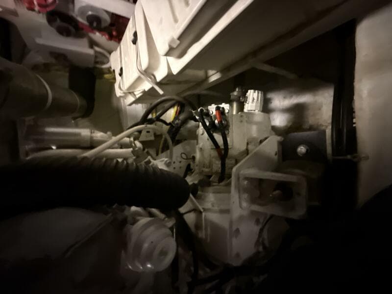 2004 Carver 460 voyager