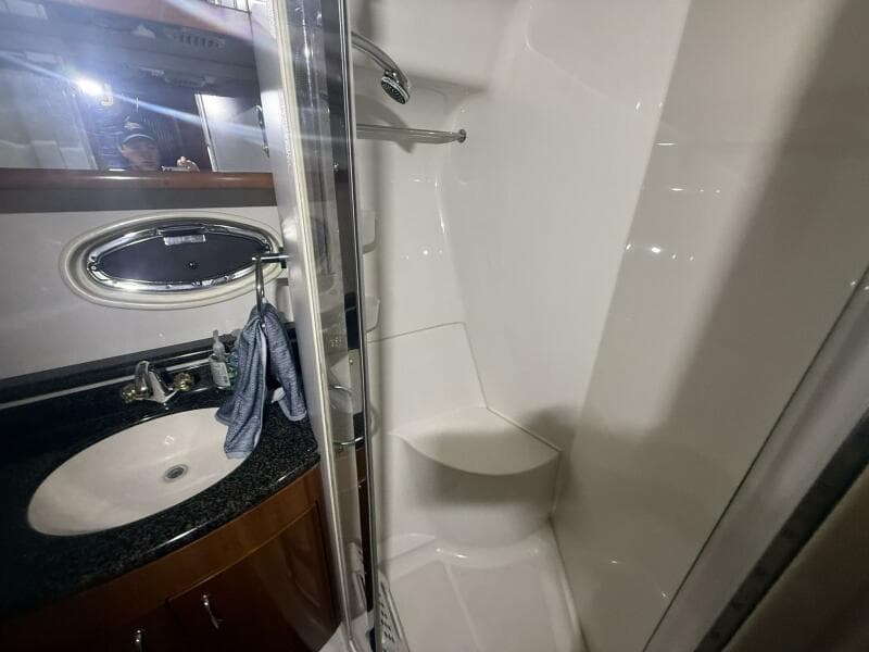 2004 Carver 460 voyager