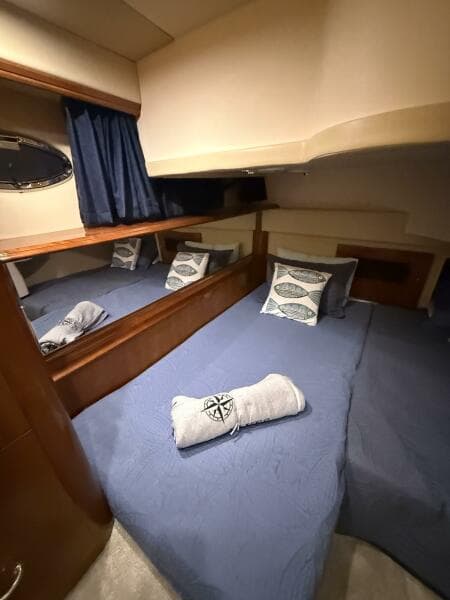 2004 Carver 460 voyager