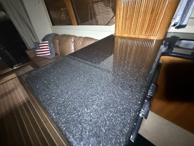 2004 Carver 460 voyager