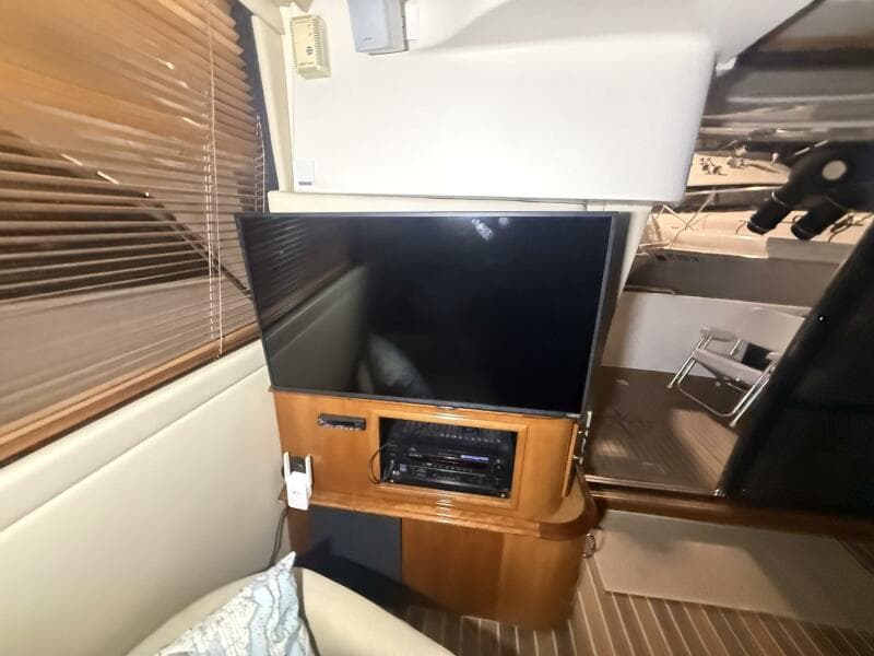 2004 Carver 460 voyager