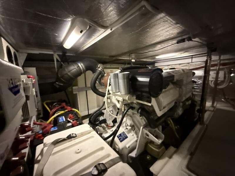 2004 Carver 460 voyager