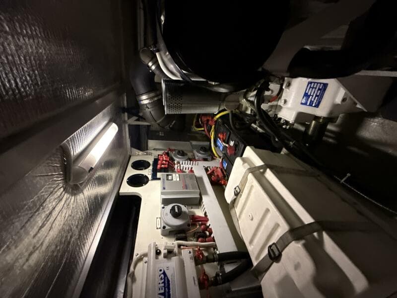 2004 Carver 460 voyager