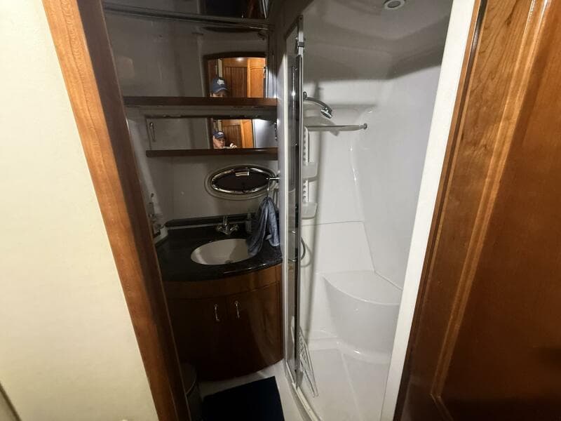 2004 Carver 460 voyager